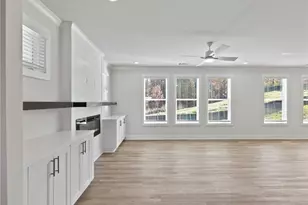 2410 Reserve Manor Ct, Lawrenceville, GA 30011 - Photo 9