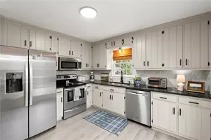 410 Riverlake Ct, Woodstock, GA 30188 - Photo 13