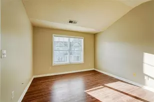 2837 Laurel Ridge Cir, East Point, GA 30344 - Photo 7