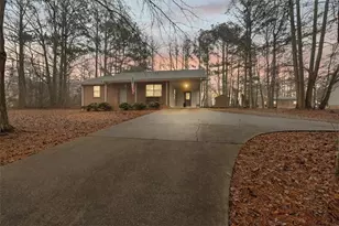 723 Buchanan Bypass, Buchanan, GA 30113 - Photo 3