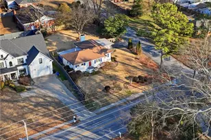 1394 N Druid Hills Rd NE, Brookhaven, GA 30319 - Photo 35