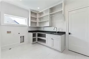 10190 Cedar Ridge Dr, Alpharetta, GA 30004 - Photo 33