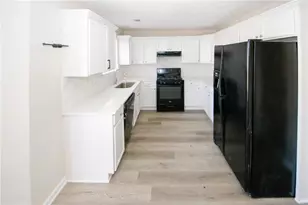 4493 Bridle Ridge Way, Lithonia, GA 30038 - Photo 11