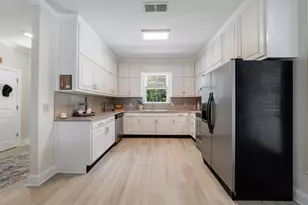 390 Alpine Dr, Roswell, GA 30075 - Photo 13