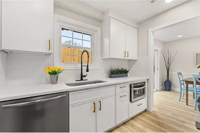 6404 Park Avenue #D4, Atlanta, GA 30342 - Photo 5