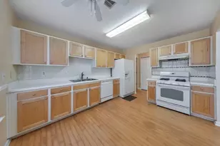 2025 Baramore Oaks Dr, Marietta, GA 30062 - Photo 11