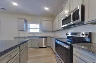 409 Curlin Ct, Holly Springs, GA 30115 - Photo 5