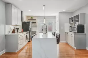 992 Beckwith St SW, Atlanta, GA 30314 - Photo 9