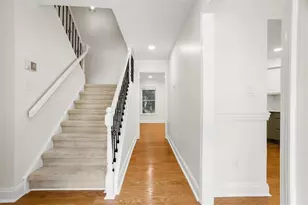 232 Peachtree Hollow Ct, Sandy Springs, GA 30328 - Photo 3