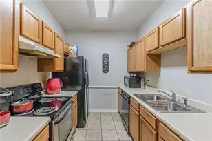 746 Boston Common, Atlanta, GA 30349 - Photo 13