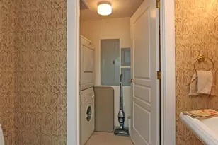 700 Park Regency Pl NE, Atlanta, GA 30326 - Photo 11