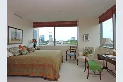 700 Park Regency Place NE, Atlanta, GA 30326 - Photo 13