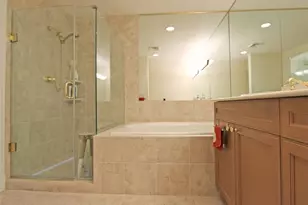 700 Park Regency Pl NE, Atlanta, GA 30326 - Photo 15