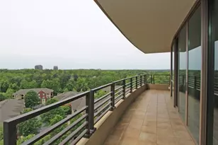 700 Park Regency Pl NE, Atlanta, GA 30326 - Photo 19