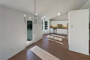 180 Honeysuckle Dr SE, Calhoun, GA 30701 - Photo 9