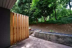 326 Mathews Ave, Atlanta, GA 30307 - Photo 9