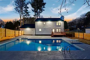 2348 Marneil Dr NE, Marietta, GA 30062 - Photo 9