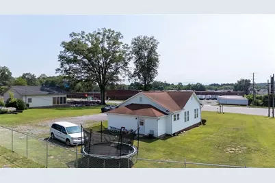 2213 Cleveland Highway, Dalton, GA 30721 - Photo 11