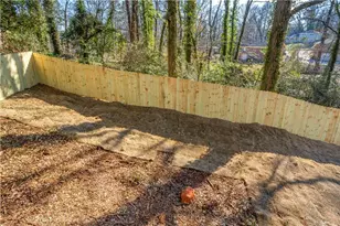 2360 S Hairston Rd, Decatur, GA 30035 - Photo 23