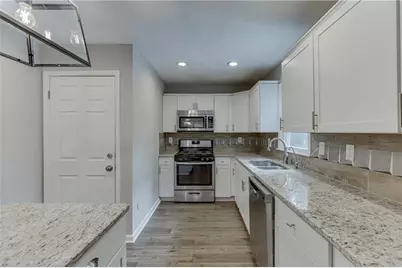 886 Ridgedale Drive, Lawrenceville, GA 30043 - Photo 11