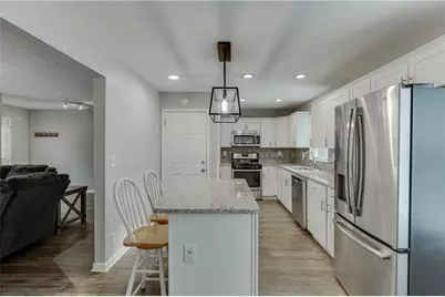 886 Ridgedale Drive, Lawrenceville, GA 30043 - Photo 9