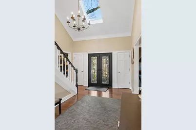 1095 Edgewater Drive, Sandy Springs, GA 30328 - Photo 17