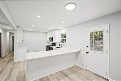 7508 Asbury Manor Drive, Lithonia, GA 30058 - Photo 9