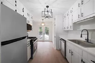 2814 Woodhollow Ln, Jonesboro, GA 30236 - Photo 9