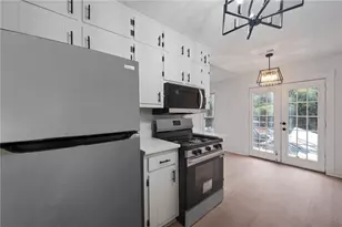 2814 Woodhollow Ln, Jonesboro, GA 30236 - Photo 11