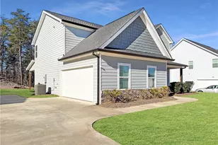 6369 Woodland Station Dr, Lula, GA 30554 - Photo 3