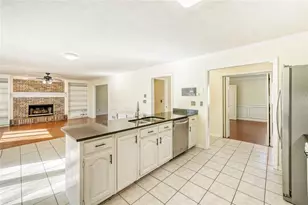 1522 Catherine Ct, Suwanee, GA 30024 - Photo 11