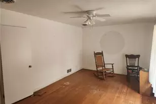 2366 Country Club Dr, Atlanta, GA 30311 - Photo 9