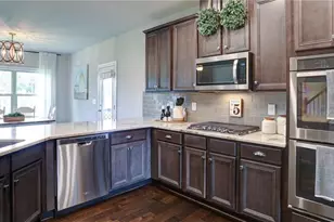 8325 Post Oak Ln, Gainesville, GA 30506 - Photo 5