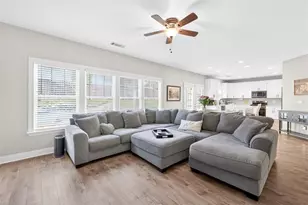 7899 Brass Lantern Dr, Flowery Branch, GA 30542 - Photo 11