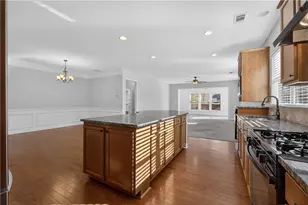 2935 Goldfinch Cir, Marietta, GA 30066 - Photo 13