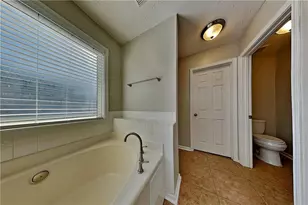 917 Tucker Ln, Loganville, GA 30052 - Photo 11