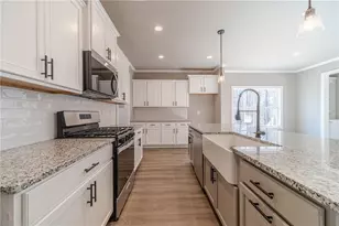 408 Pinewood Dr, Covington, GA 30014 - Photo 9