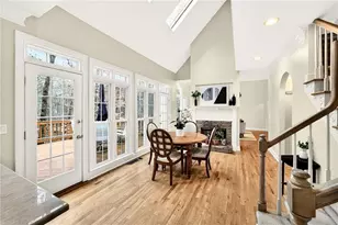 250 Tynebrae Pl, Roswell, GA 30075 - Photo 19