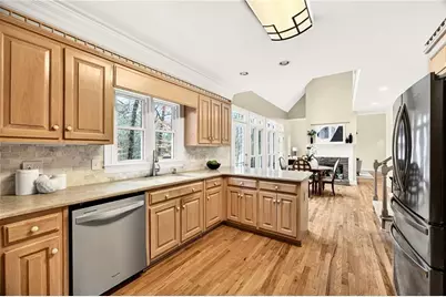 250 Tynebrae Place, Roswell, GA 30075 - Photo 13