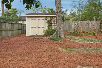 110 Peachtree Hills Avenue NE, Atlanta, GA 30305 - Photo 25