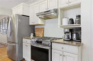 110 Peachtree Hills Ave NE, Atlanta, GA 30305 - Photo 11