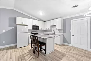 677 Tarkington Rd S, Stone Mountain, GA 30088 - Photo 9