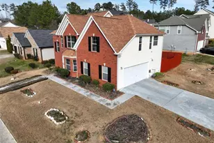 1568 Queen Elizabeth Dr, Locust Grove, GA 30248 - Photo 3