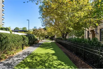 2660 Peachtree Road NW #36F, Atlanta, GA 30305 - Photo 45