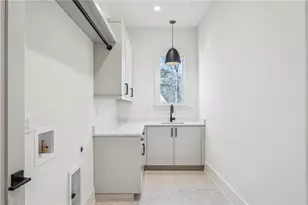 854 Courtenay Dr NE, Atlanta, GA 30306 - Photo 35