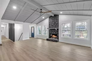 137 Creekview Dr, Woodstock, GA 30188 - Photo 5