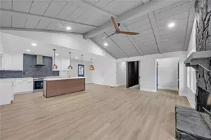 137 Creekview Dr, Woodstock, GA 30188 - Photo 9