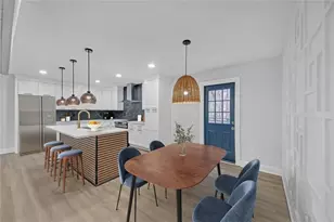 137 Creekview Dr, Woodstock, GA 30188 - Photo 3