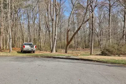 110 Hurt Road SW, Smyrna, GA 30082 - Photo 7