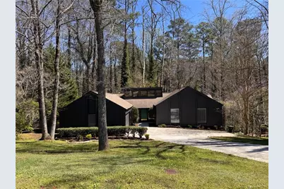 192 Kings Row NE, Marietta, GA 30067 - Photo 1